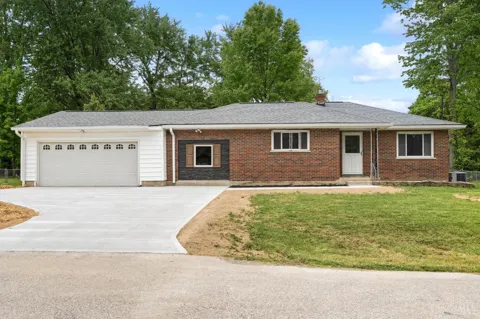 836 Fayebanks Lane