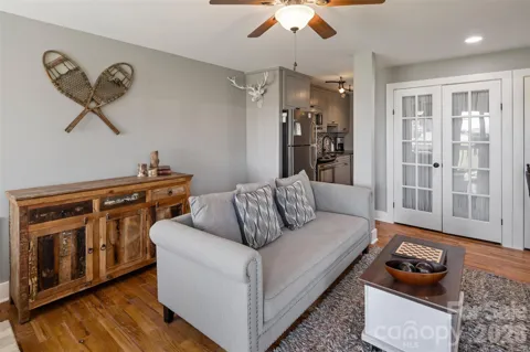 301 Pinnacle Inn Road #4103