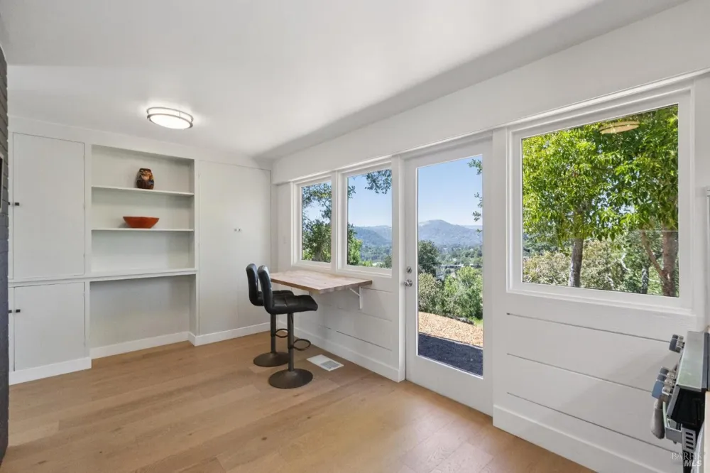 25 Brushwood Lane Greenbrae, CA 94904