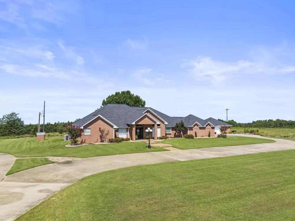 3673 County Road 4550 Mt Pleasant, TX 75455