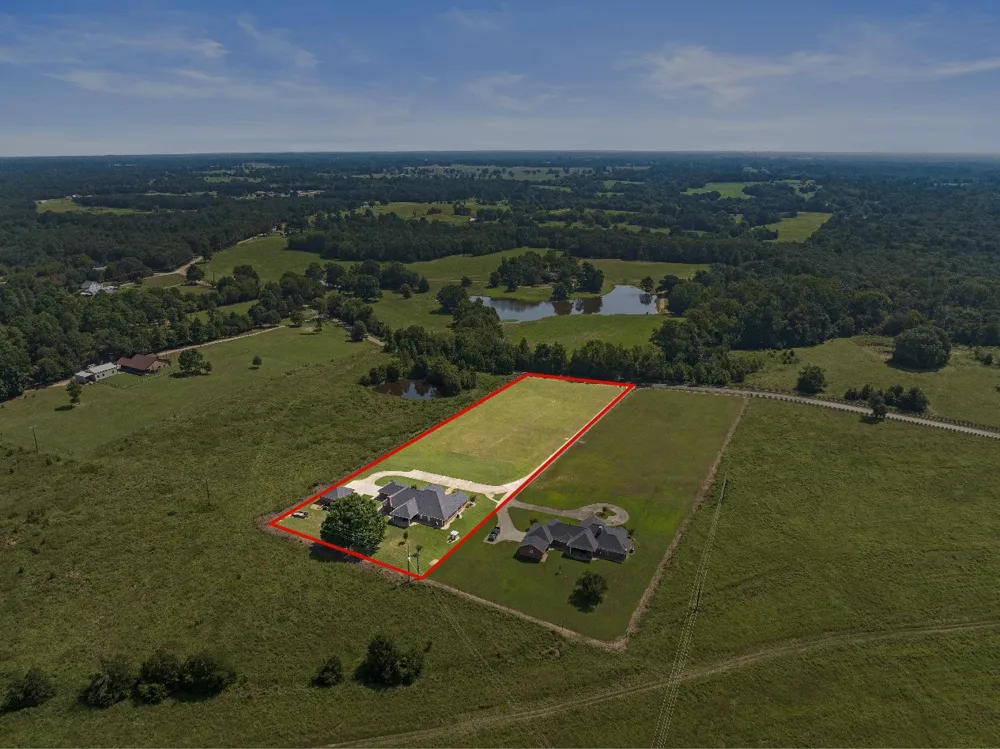 3673 County Road 4550 Mt Pleasant, TX 75455