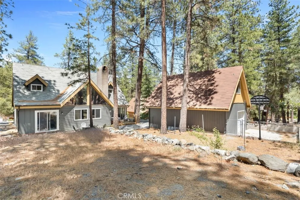 1535 Linnet Wrightwood, CA 92397