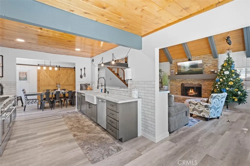 1535 Linnet Wrightwood, CA 92397