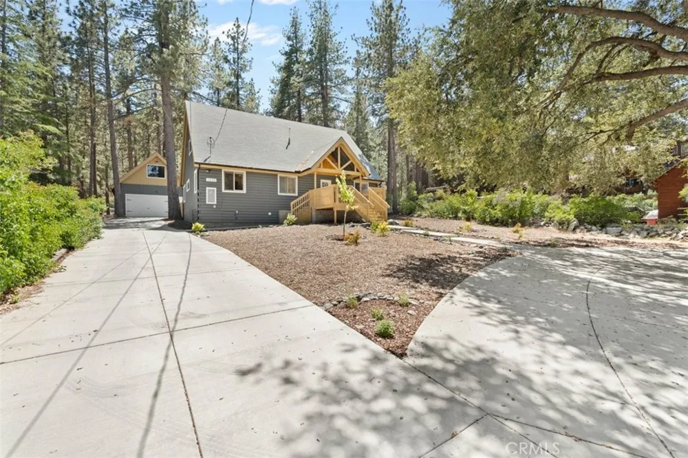 1535 Linnet Wrightwood, CA 92397