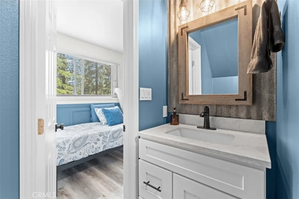 1535 Linnet Wrightwood, CA 92397