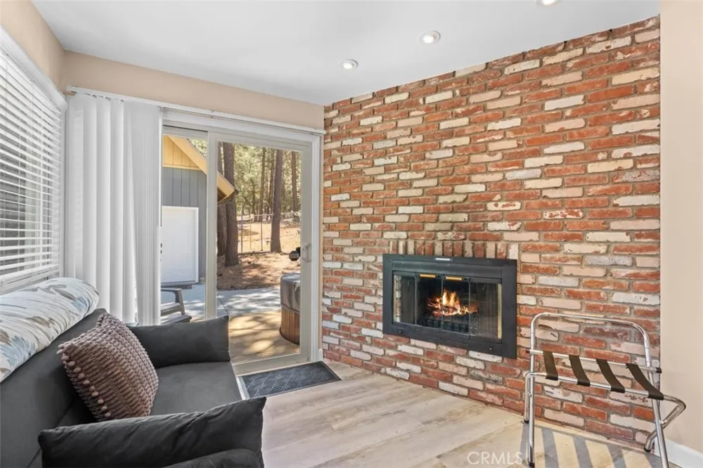 1535 Linnet Wrightwood, CA 92397