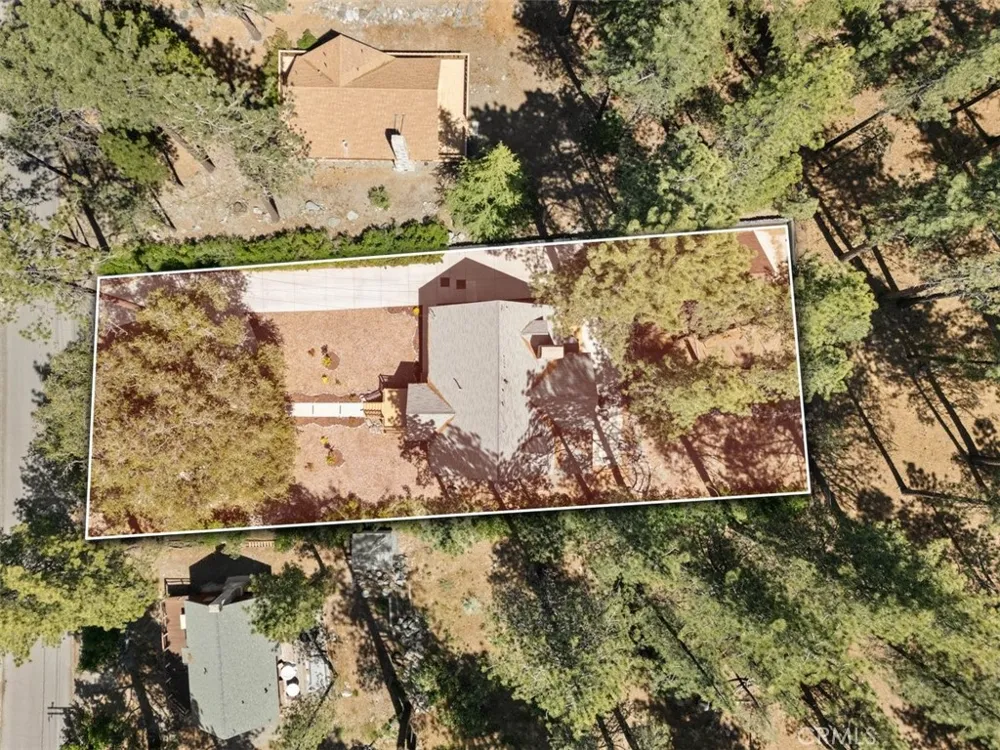 1535 Linnet Wrightwood, CA 92397
