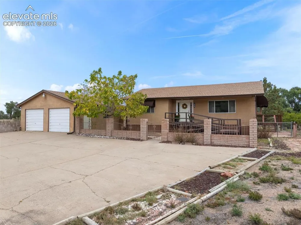 207 Autobee Lane Avondale, CO 81022
