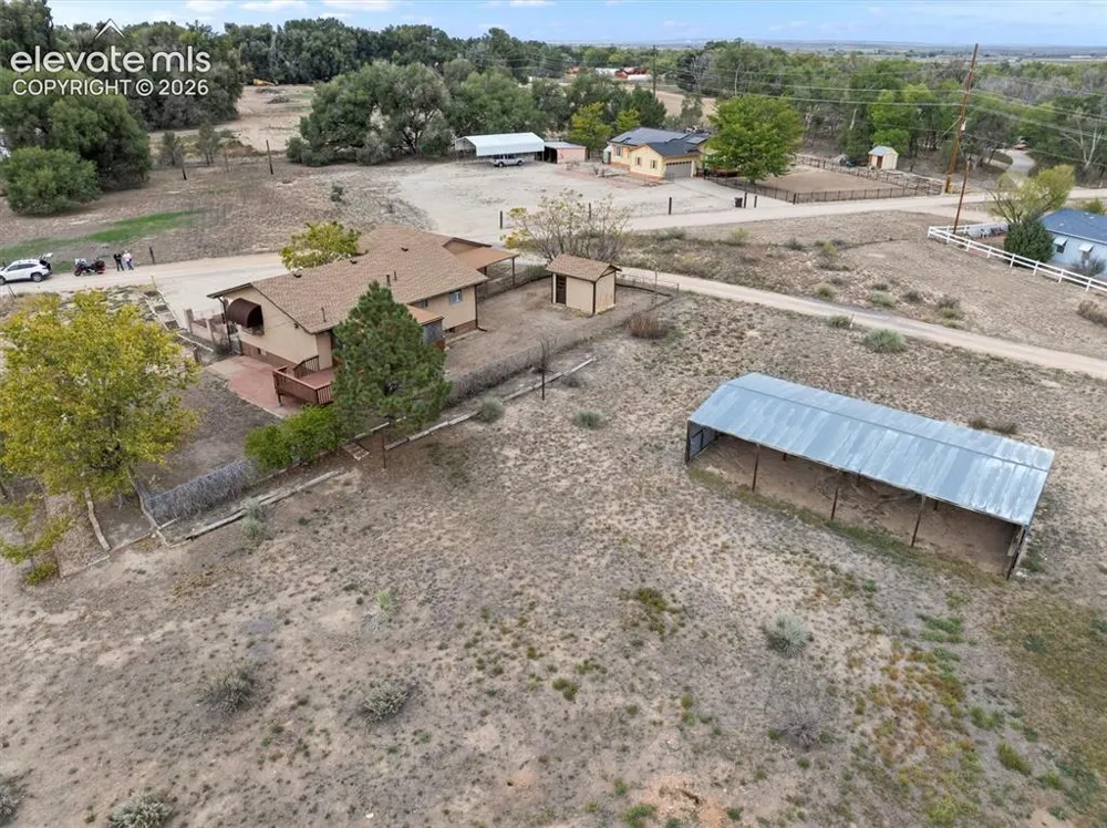 207 Autobee Lane Avondale, CO 81022