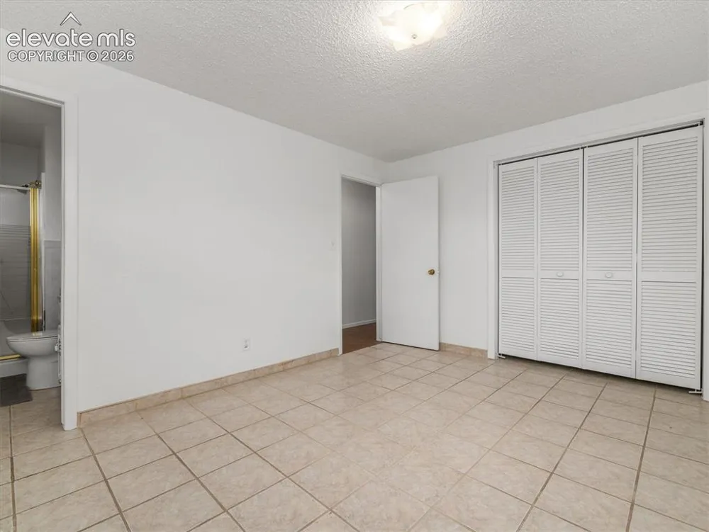 207 Autobee Lane Avondale, CO 81022