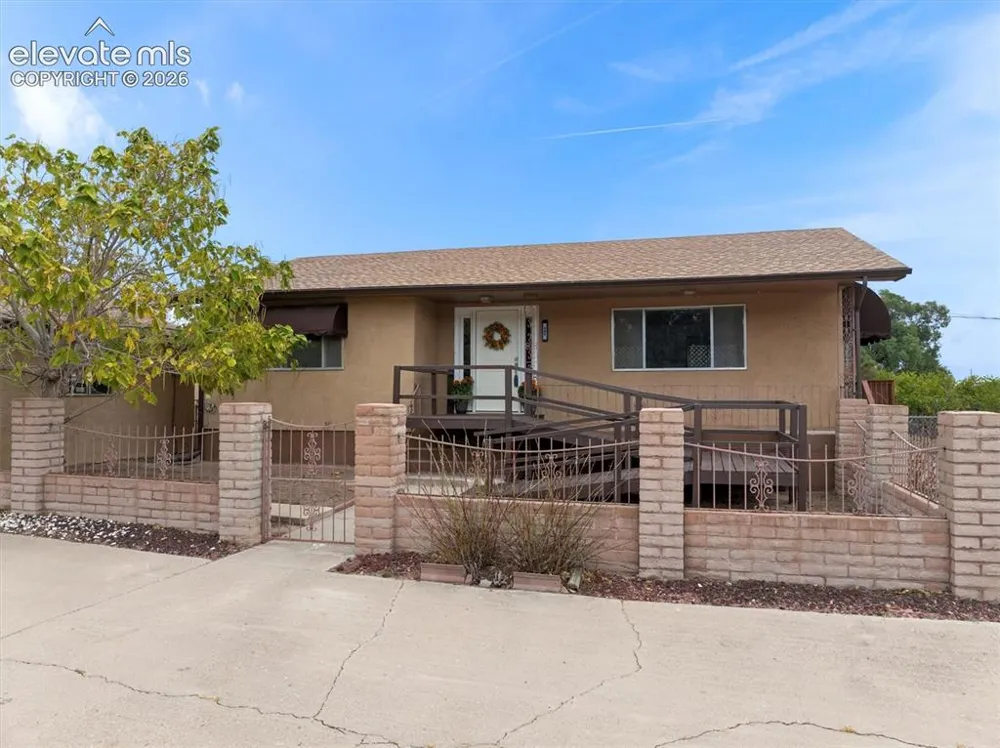 207 Autobee Lane Avondale, CO 81022