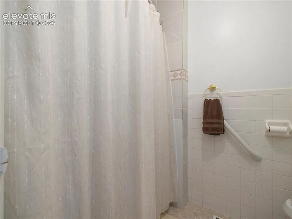 207 Autobee Lane Avondale, CO 81022