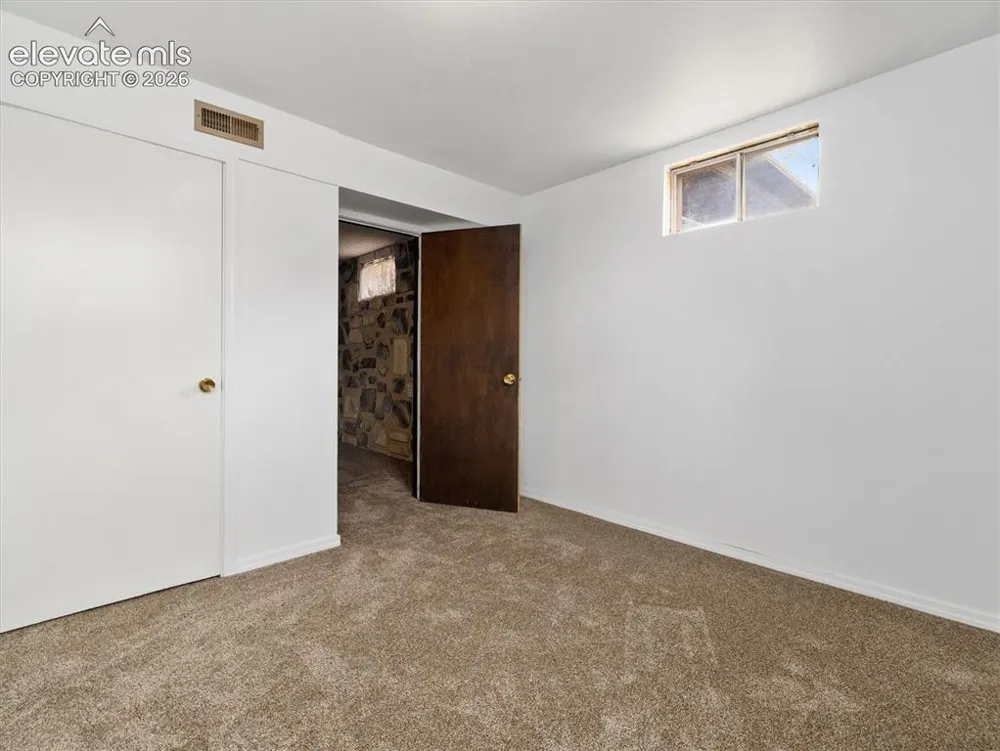 207 Autobee Lane Avondale, CO 81022