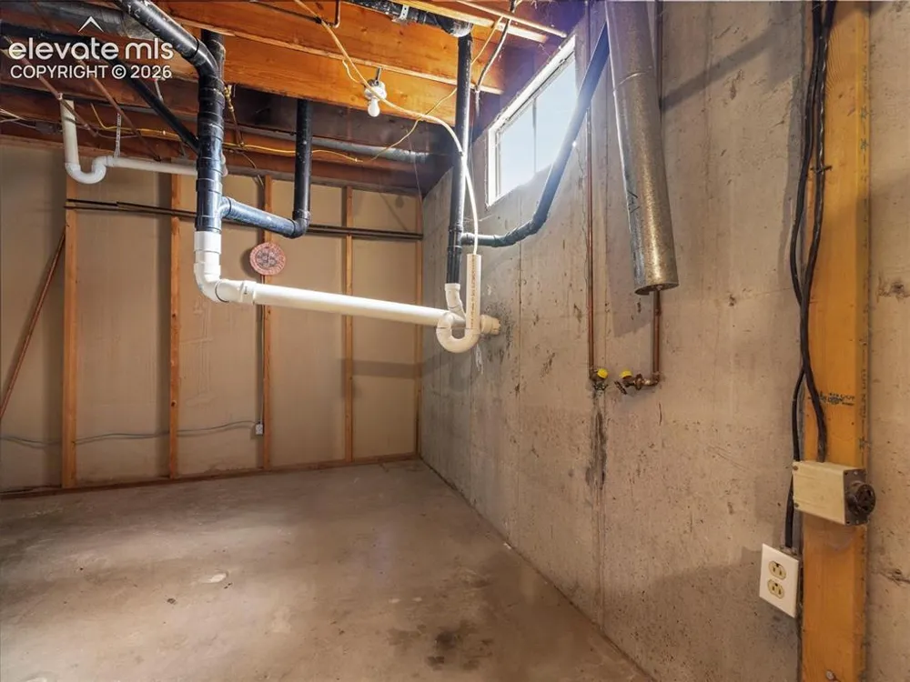 207 Autobee Lane Avondale, CO 81022