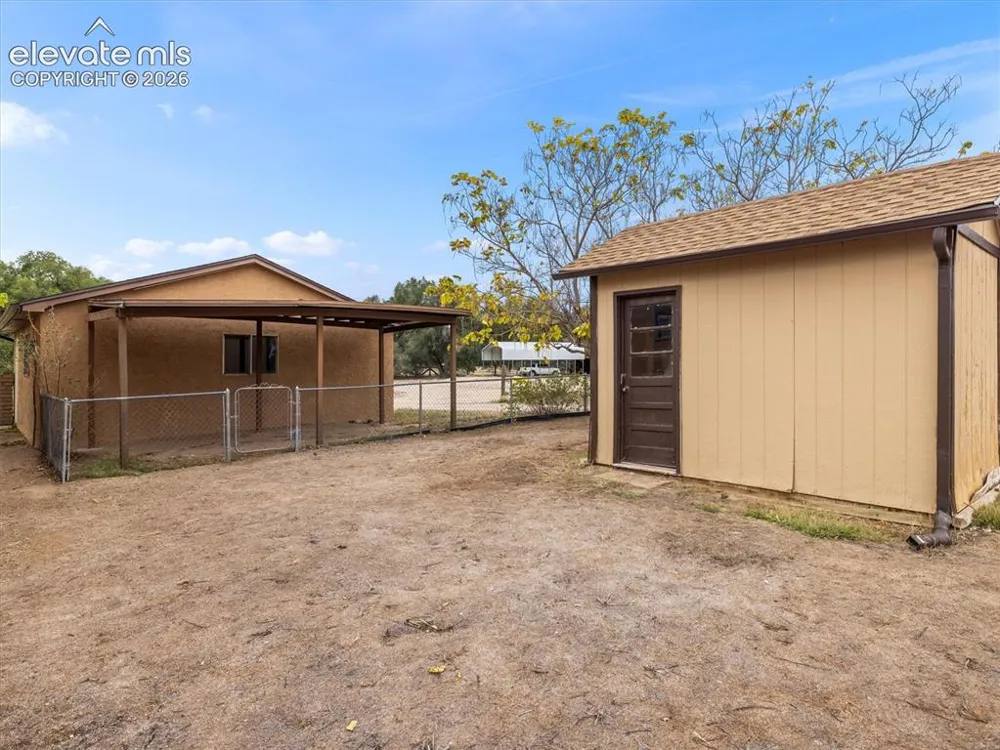 207 Autobee Lane Avondale, CO 81022