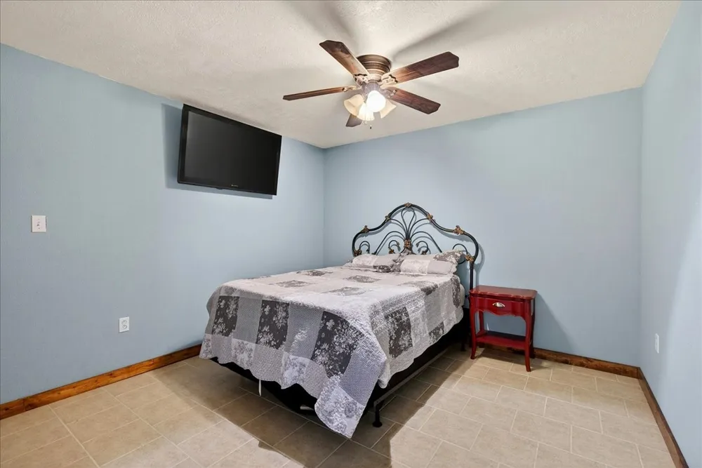 11591 Farm Market 59 Athens, TX 75751