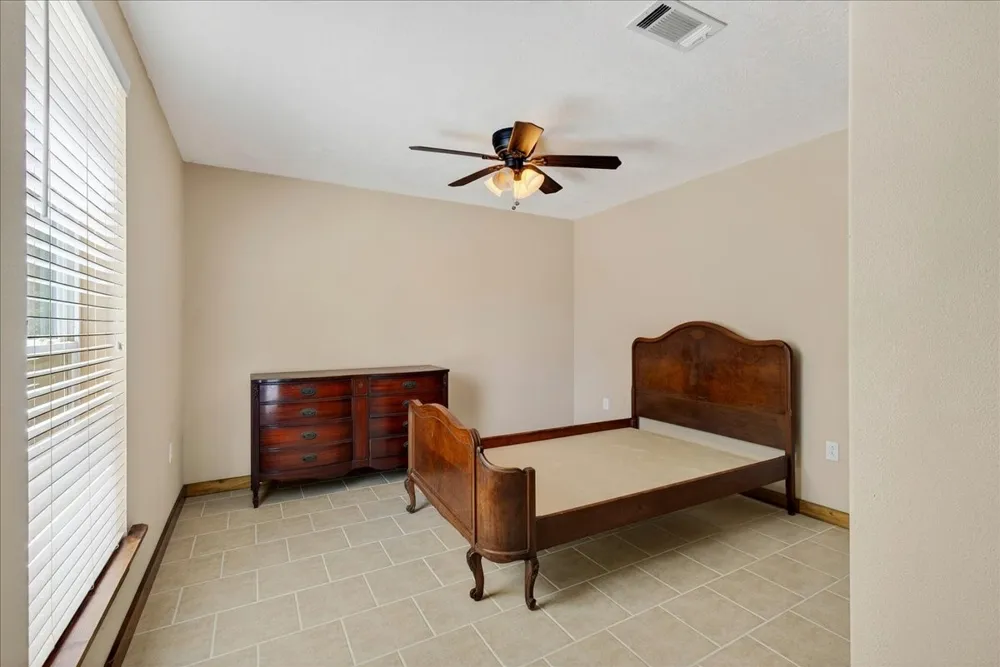 11591 Farm Market 59 Athens, TX 75751