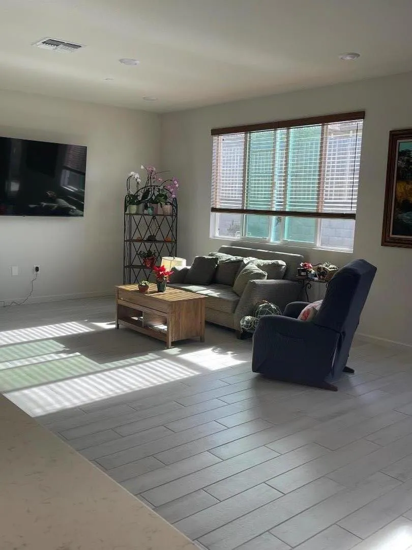2001 Wildflower Drive Hollister, CA 95023