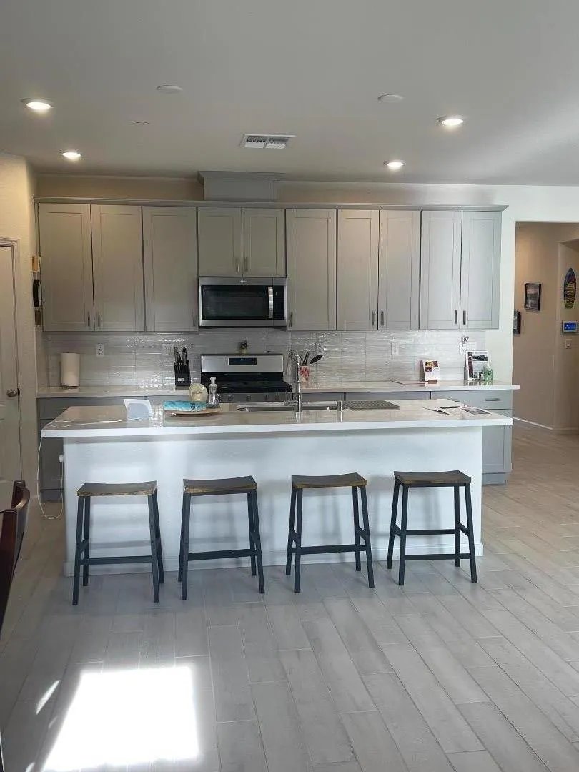 2001 Wildflower Drive Hollister, CA 95023