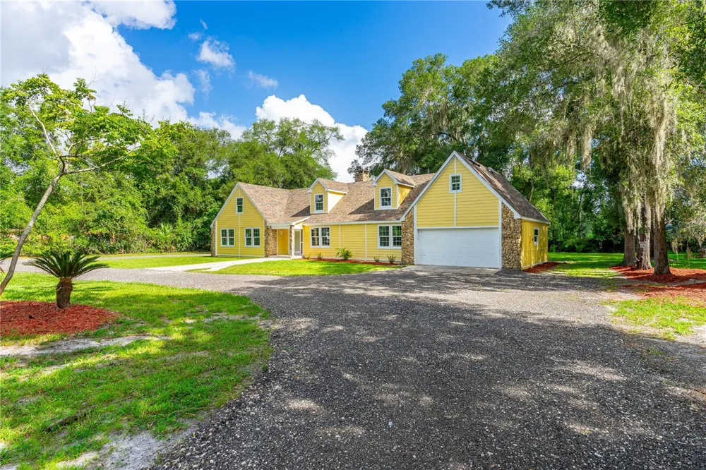 475 E WISCONSIN AVENUE Orange City, FL 32763