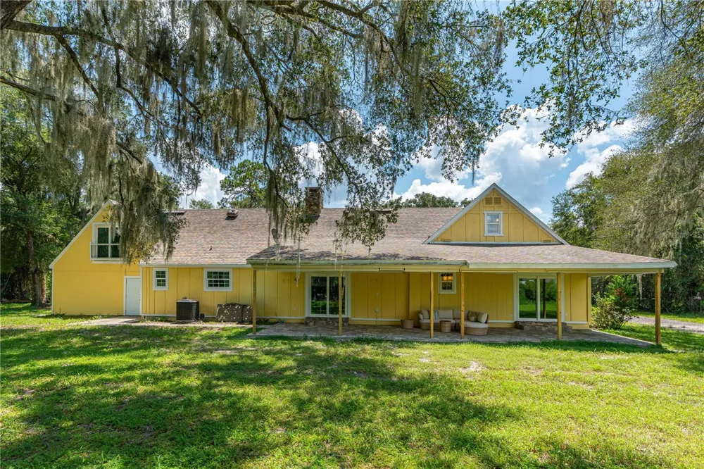 475 E WISCONSIN AVENUE Orange City, FL 32763