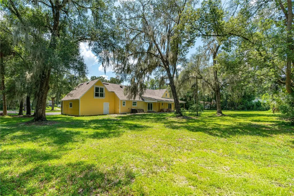 475 E WISCONSIN AVENUE Orange City, FL 32763