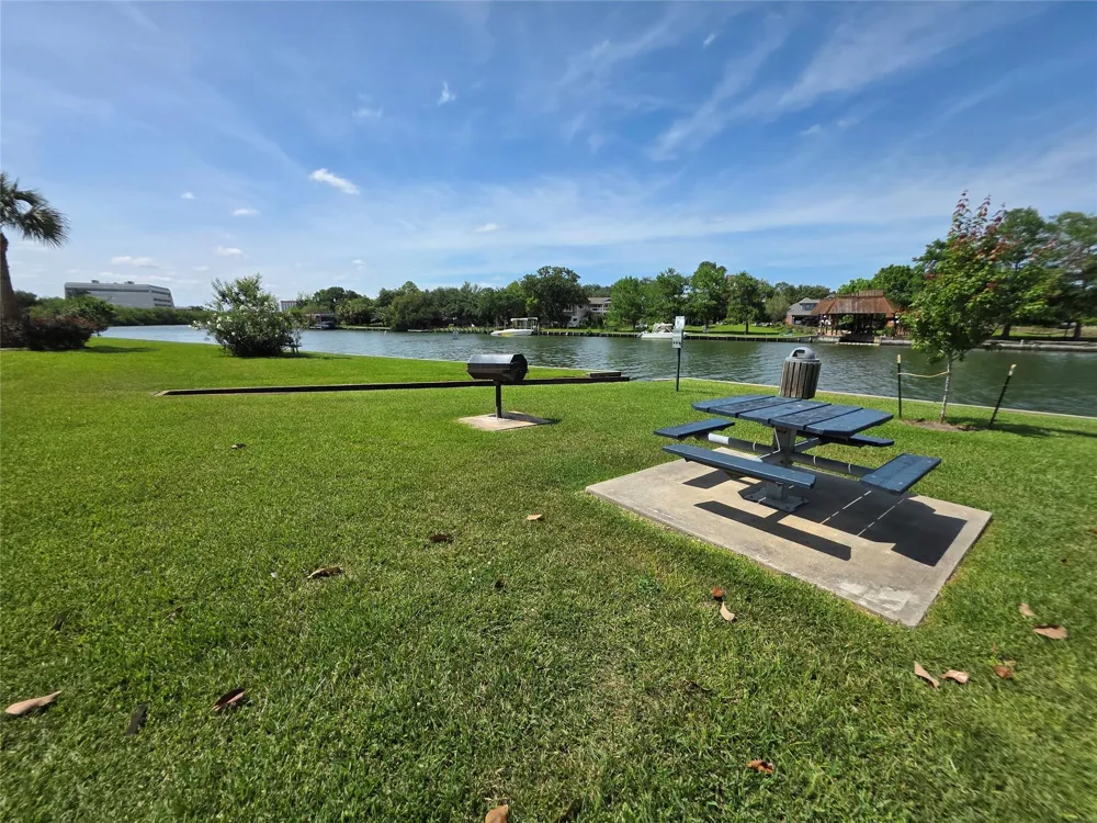 18519 Egret Bay Boulevard #1714 Webster, TX 77058