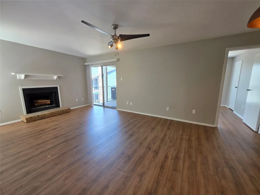 18519 Egret Bay Boulevard #1714 Webster, TX 77058