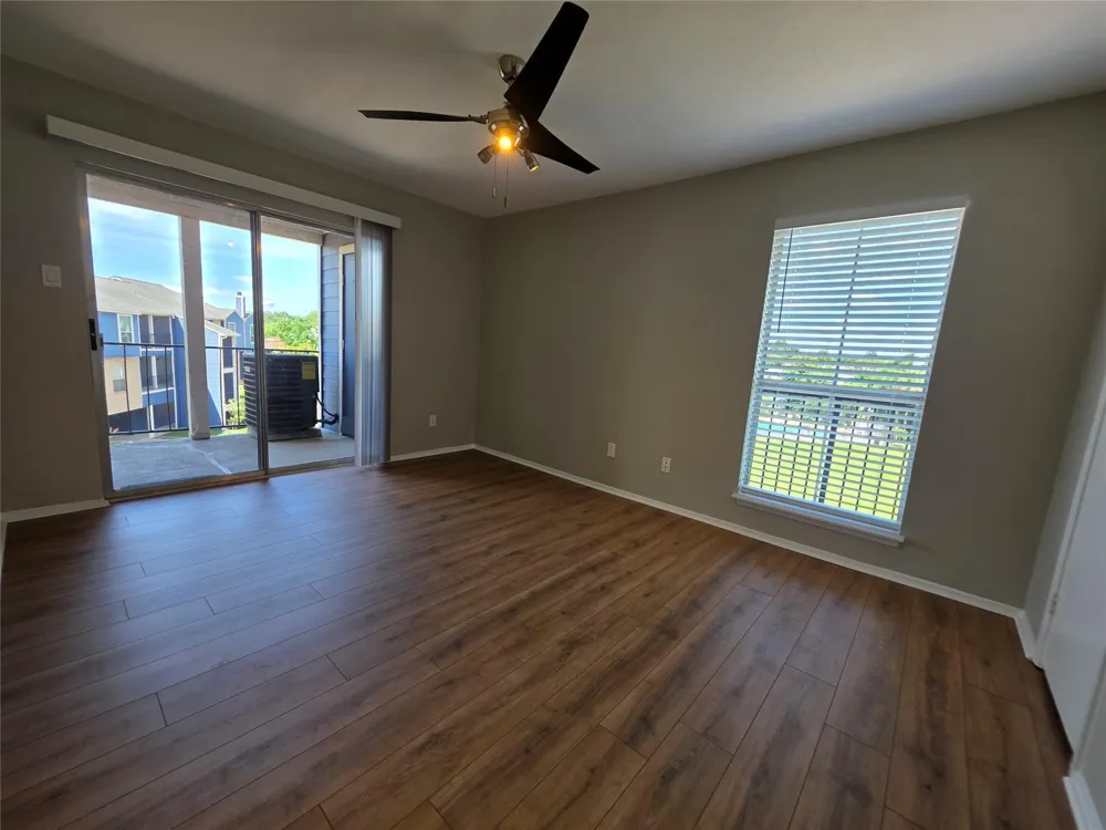 18519 Egret Bay Boulevard #1714 Webster, TX 77058