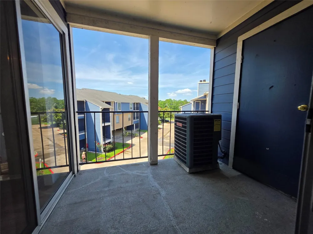 18519 Egret Bay Boulevard #1714 Webster, TX 77058