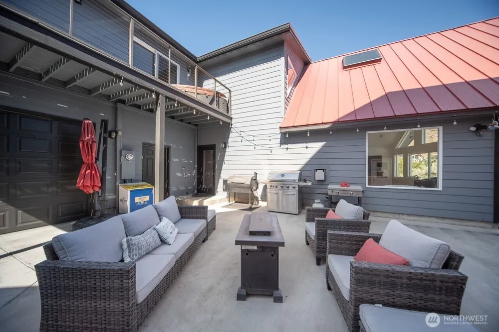 25053 SW Wanapum Street Quincy, WA 98848