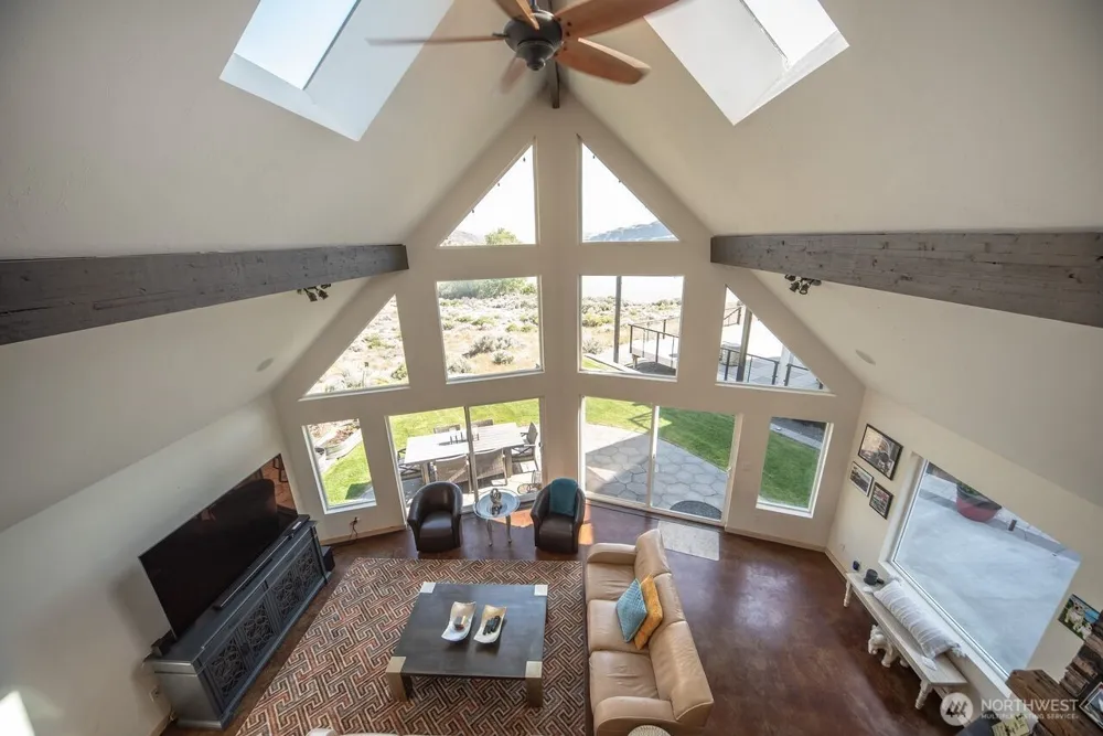 25053 SW Wanapum Street Quincy, WA 98848