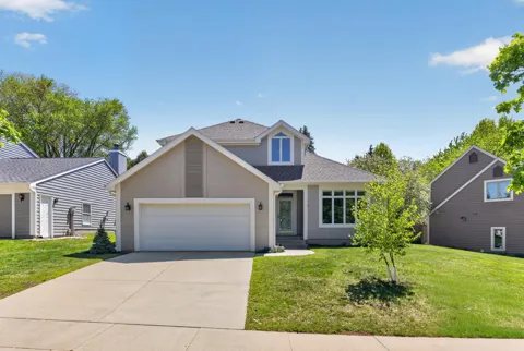 1052 Foxcroft Circle SW