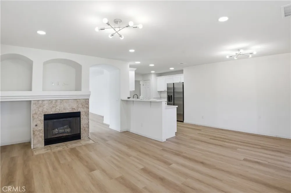 29454 Falling Leaf Lake Elsinore, CA 92530