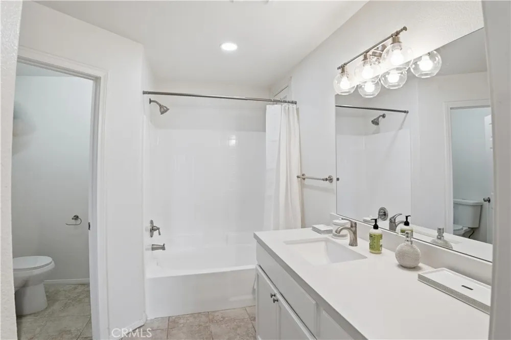 29454 Falling Leaf Lake Elsinore, CA 92530