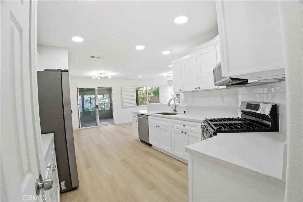 29454 Falling Leaf Lake Elsinore, CA 92530