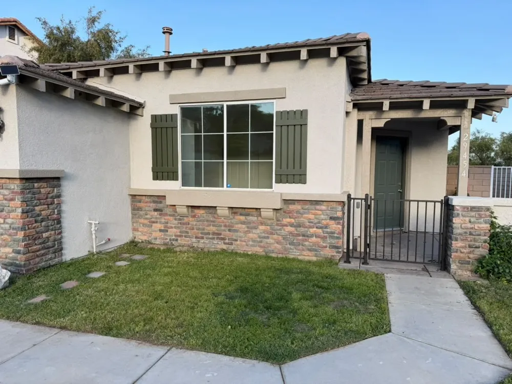 29454 Falling Leaf Lake Elsinore, CA 92530