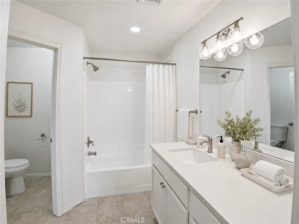 29454 Falling Leaf Lake Elsinore, CA 92530