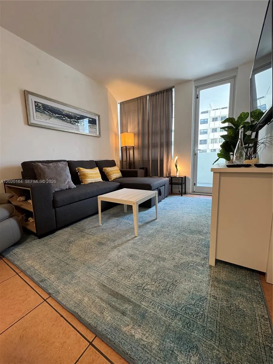 100 Lincoln Rd #303 Miami Beach, FL 33139