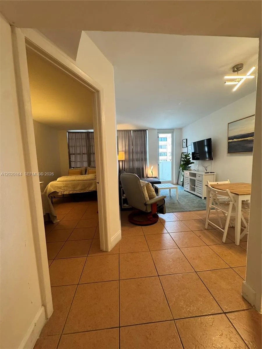 100 Lincoln Rd #303 Miami Beach, FL 33139