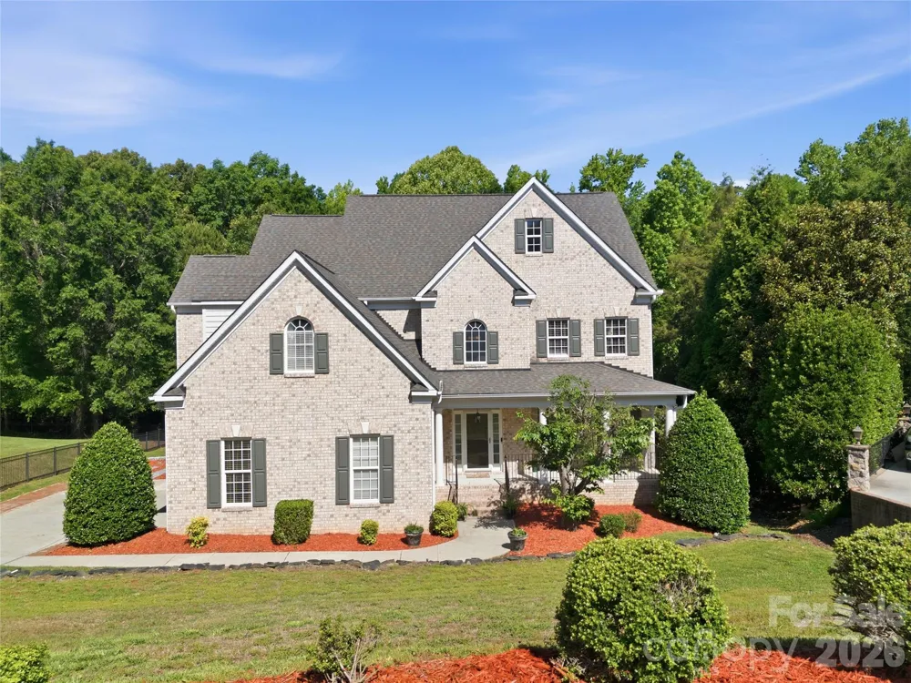 4206 Barons Court Harrisburg, NC 28075
