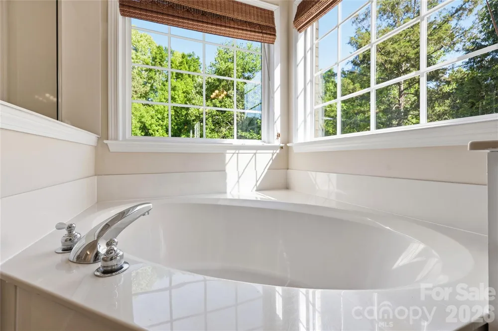 4206 Barons Court Harrisburg, NC 28075