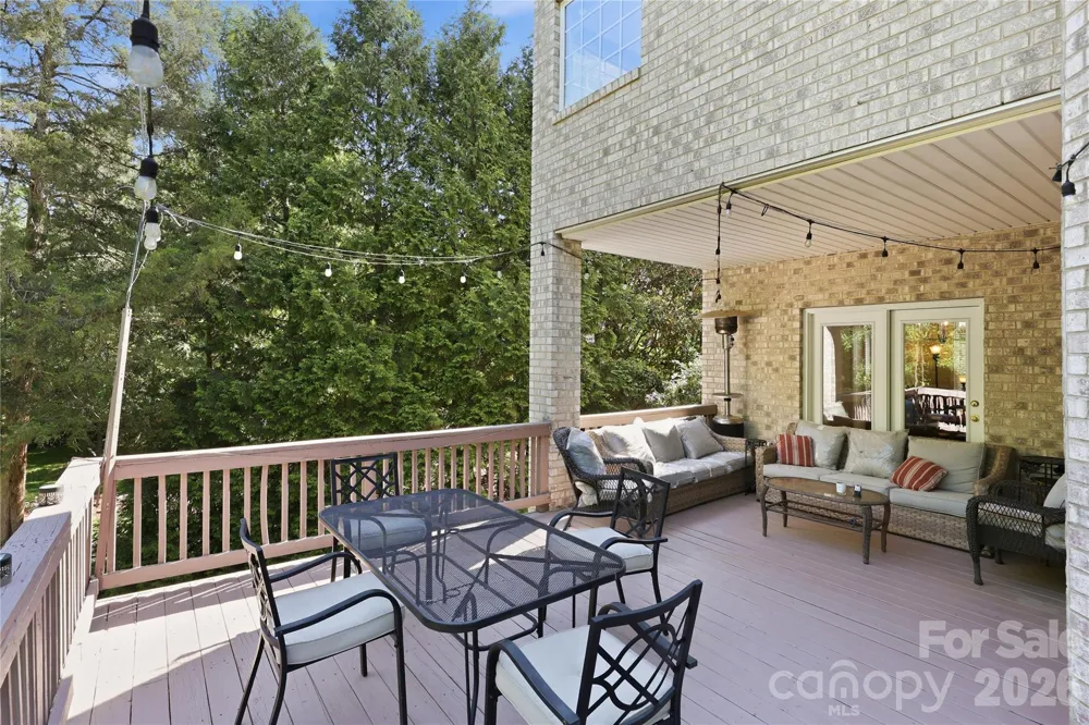 4206 Barons Court Harrisburg, NC 28075