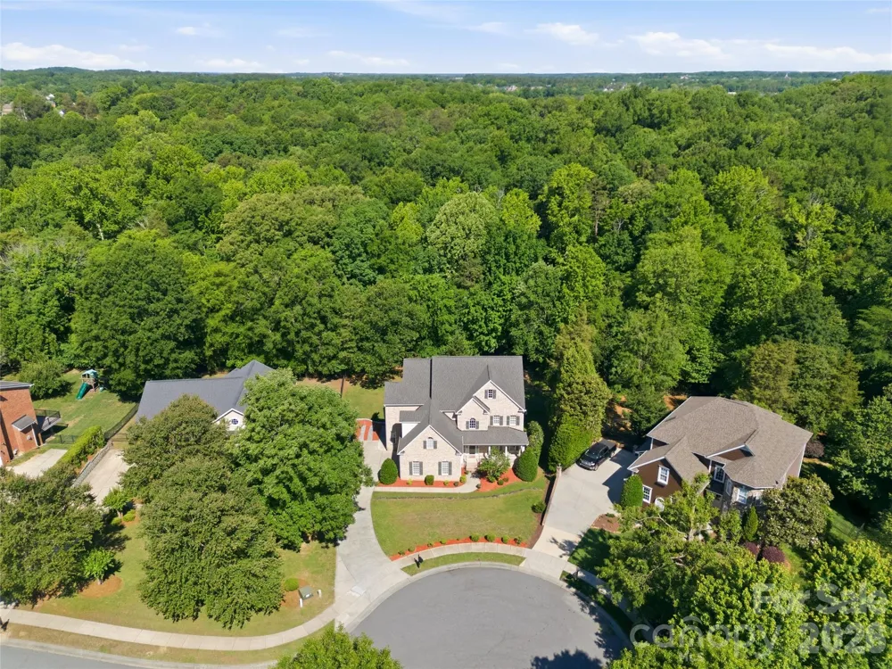 4206 Barons Court Harrisburg, NC 28075