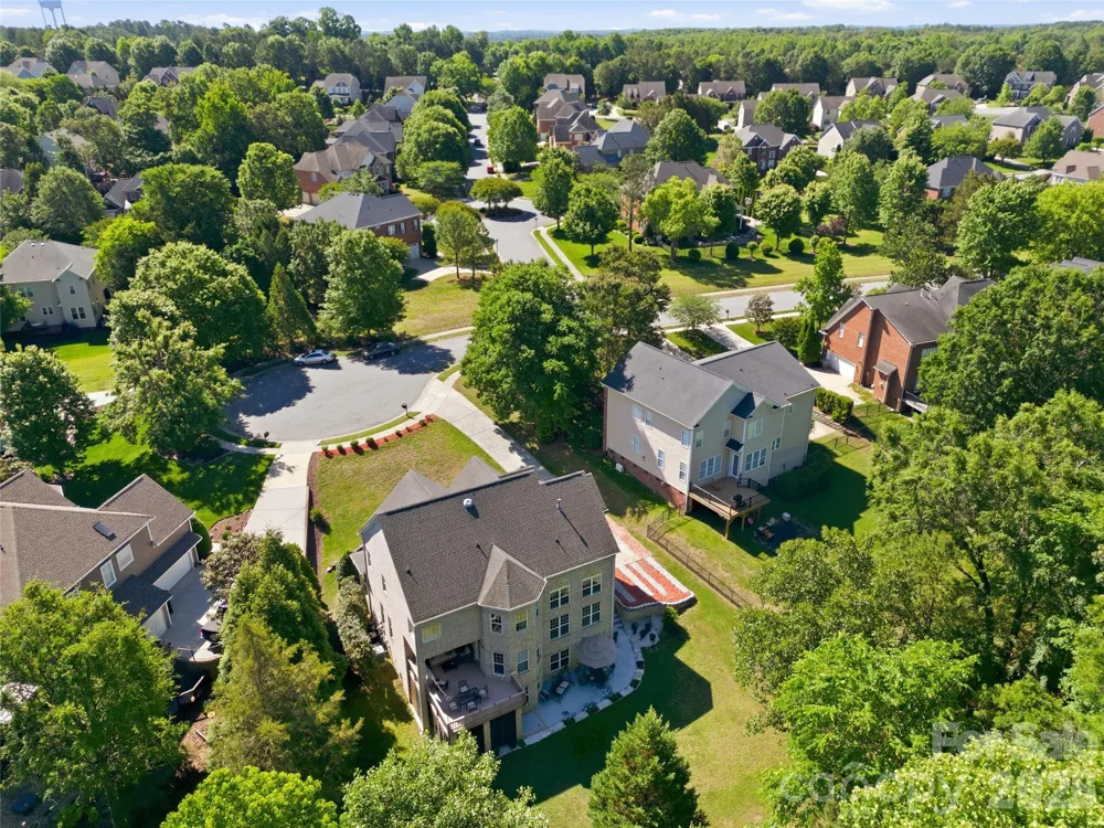 4206 Barons Court Harrisburg, NC 28075