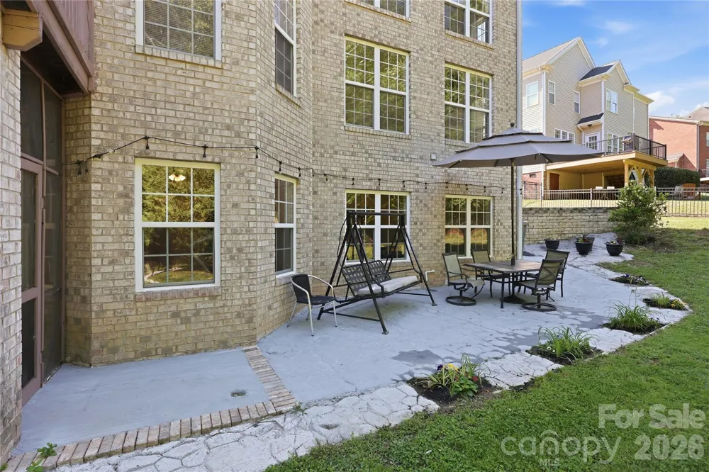 4206 Barons Court Harrisburg, NC 28075