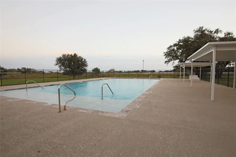 113 Pony Trail Angleton, TX 77515