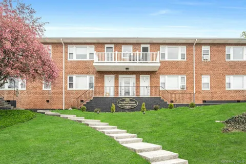 184 Purchase Street #1-2