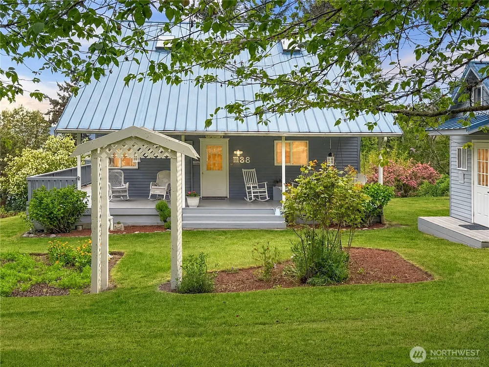 38 M Cascade Drive Hat Island, WA 98206