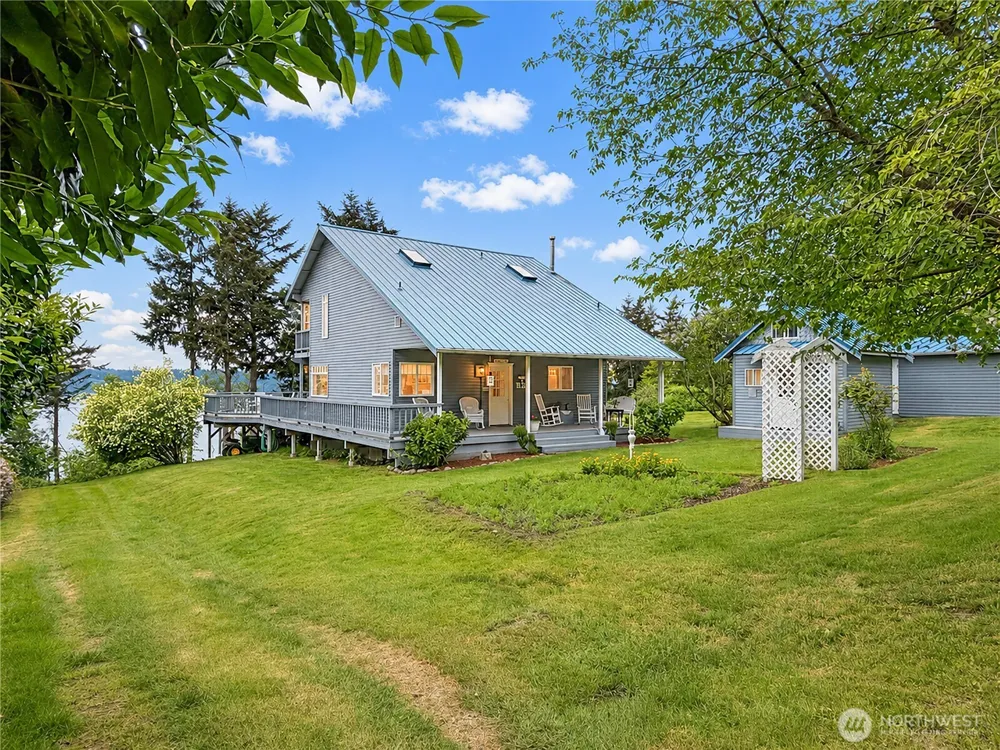 38 M Cascade Drive Hat Island, WA 98206
